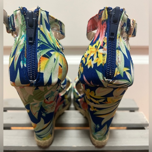 NEW Platform wedge sandals floral print size 7 - Picture 8 of 8